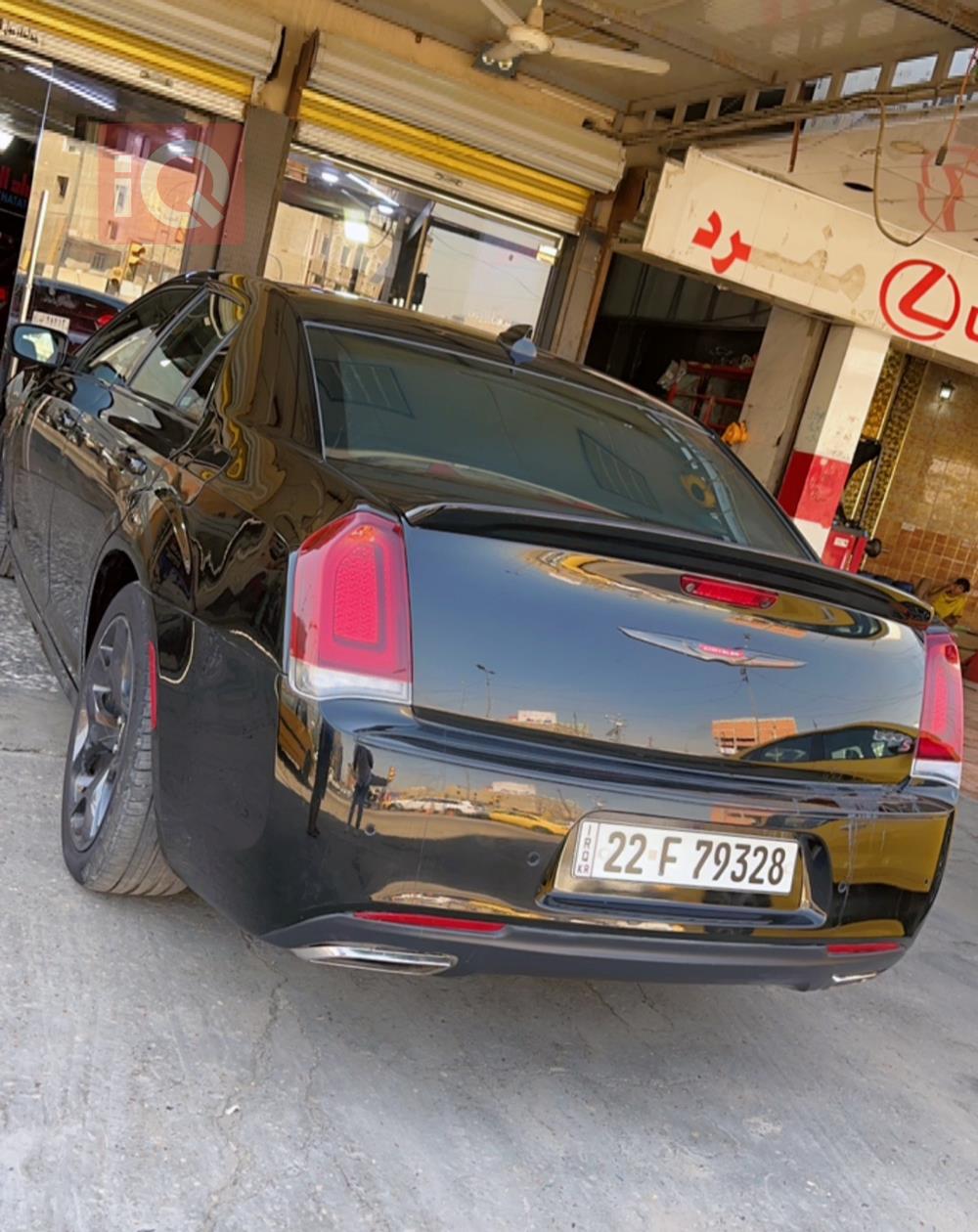 کرایسلەر 300
